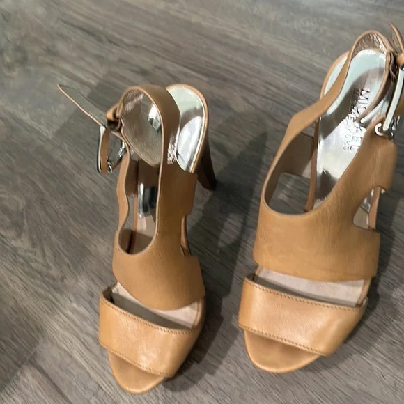 Michael Kors Sandal - Picture 3 of 4